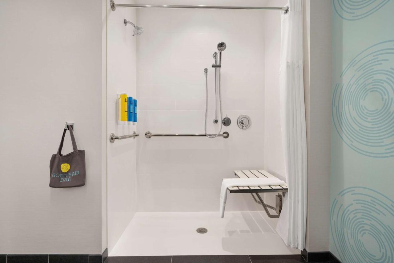 King Room - Mobility/Hearing Accessible with Roll-In Shower at Tru By Hilton Albany Airport, NY