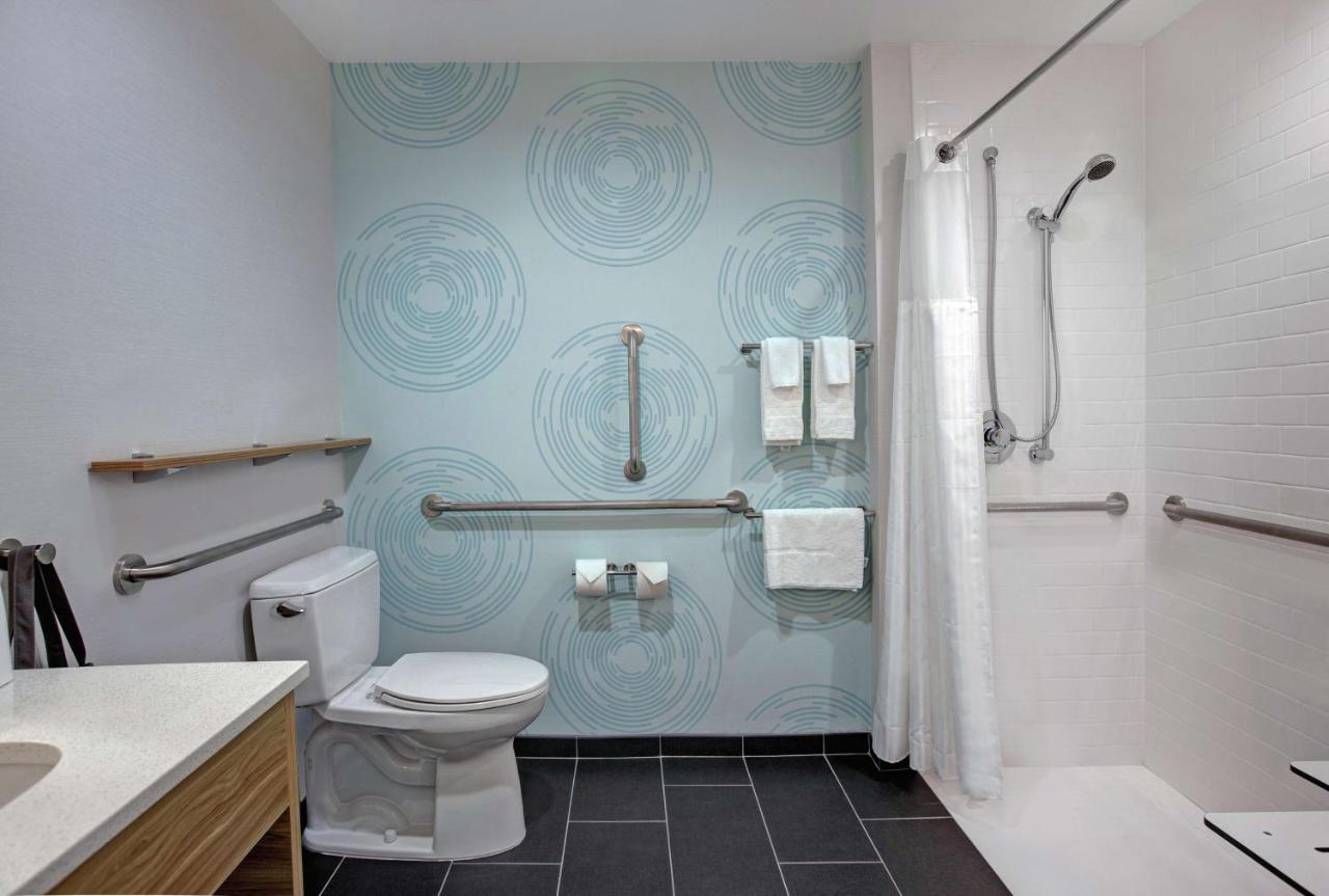 King Room - Hearing Accessible at Tru by Hilton Austin Airport, TX