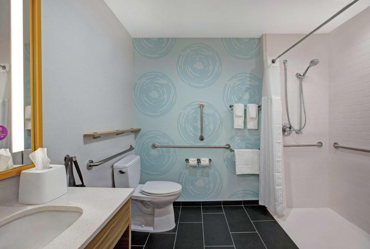 King Room - Hearing Accessible at Tru by Hilton Austin Airport, TX