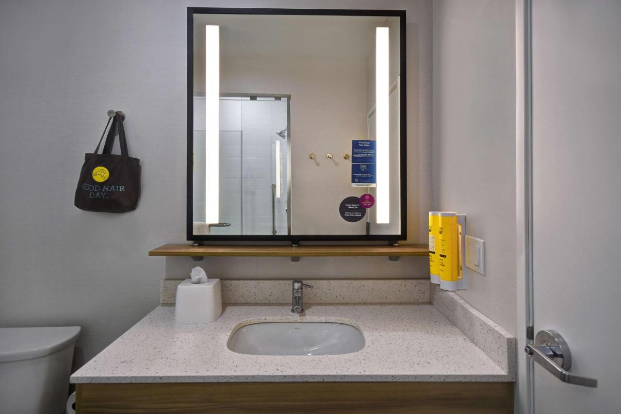 Queen Room with Two Queen Beds at Tru by Hilton West Memphis, AR
