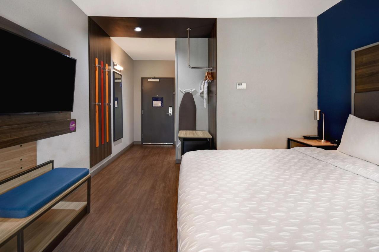King Room at Tru by Hilton West Memphis, AR