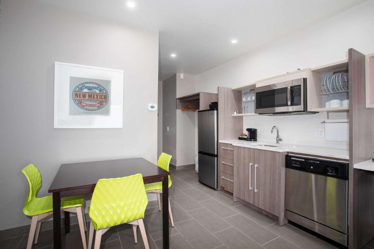 One-Bedroom King Suite - Non-Smoking at Home2 Suites by Hilton Roswell, NM