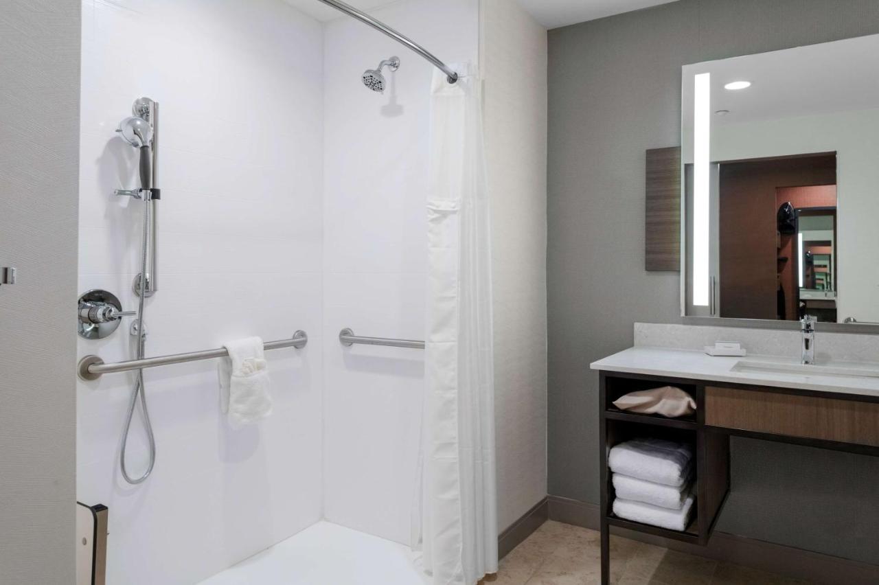 Deluxe King Room - Mobility/Hearing Accessible at Hilton Garden Inn Chandler Downtown