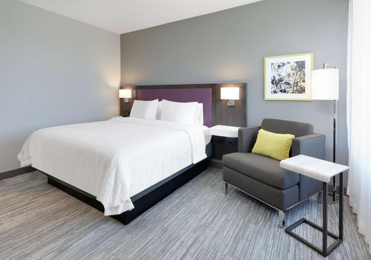 King Room at Hampton Inn by Hilton Irvine Spectrum/Lake Forest