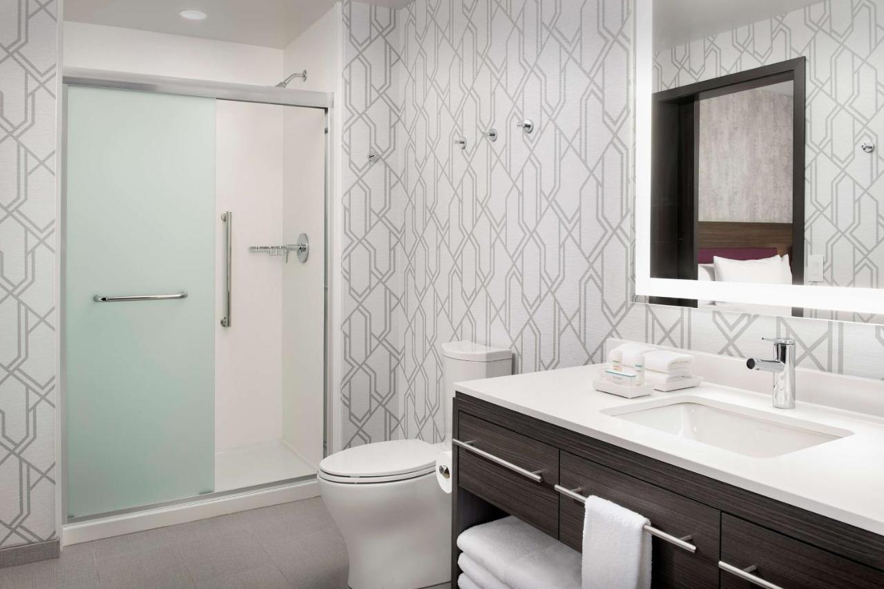 King Suite - Hearing Accessible/Non-Smoking at Home2 Suites by Hilton Denver Central Park