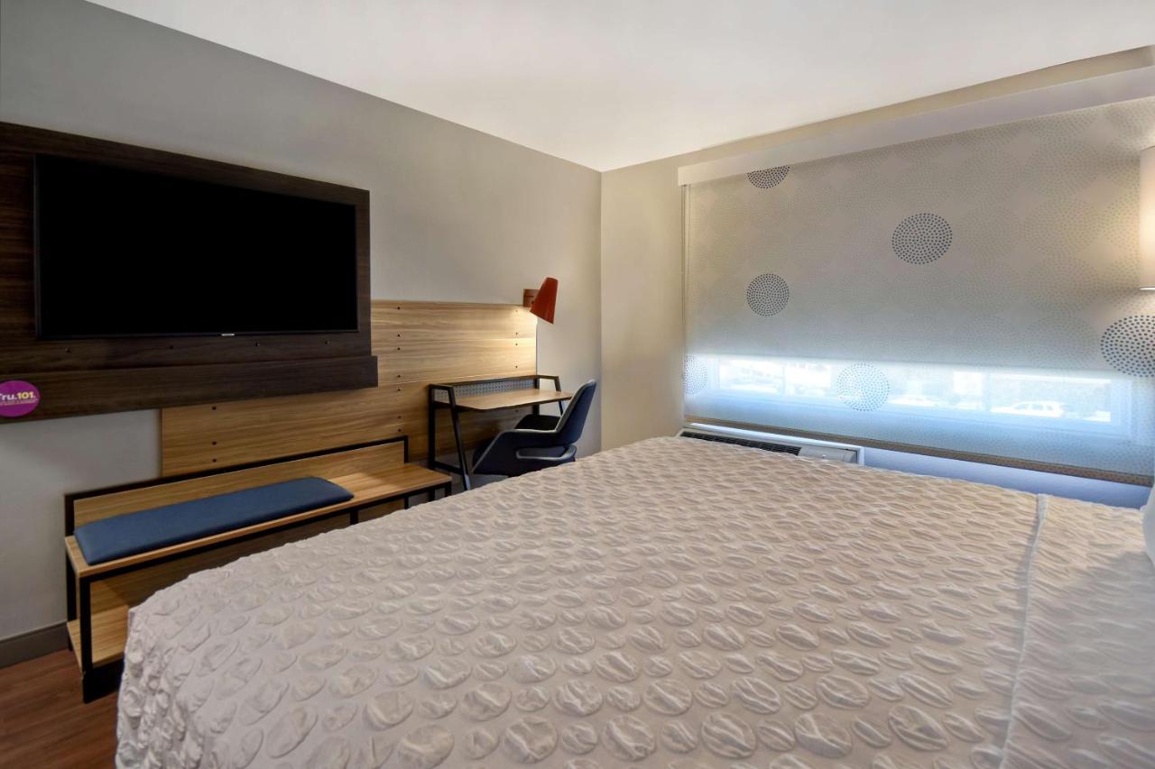 King Room - Hearing Accessible at Tru By Hilton Rockwall Dallas, TX