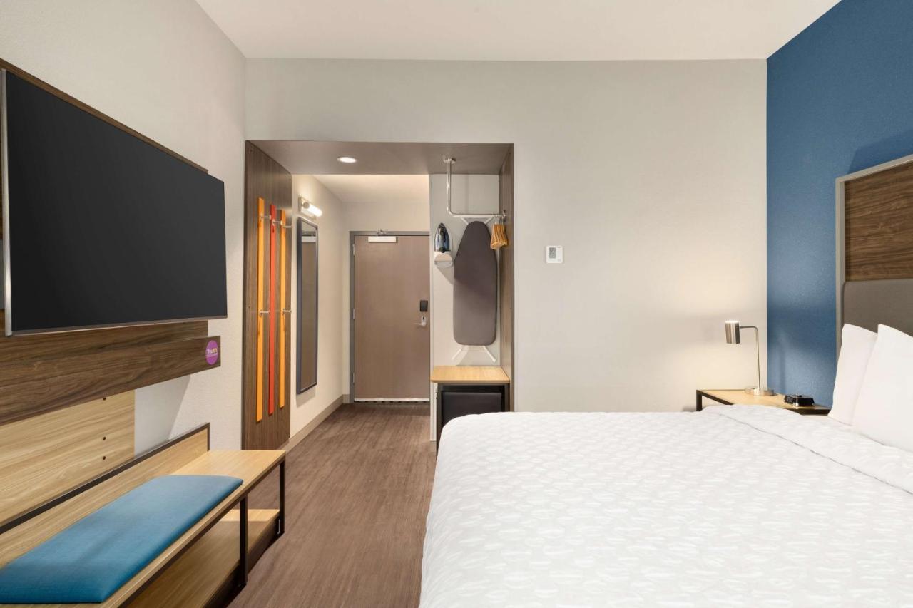 King Room at Tru By Hilton Ogden, UT