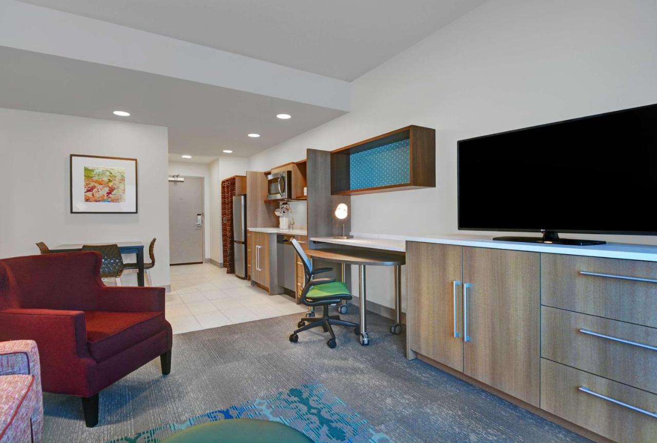 One-Bedroom King Suite - Non-Smoking at Home2 Suites by Hilton Fort Myers Colonial Blvd