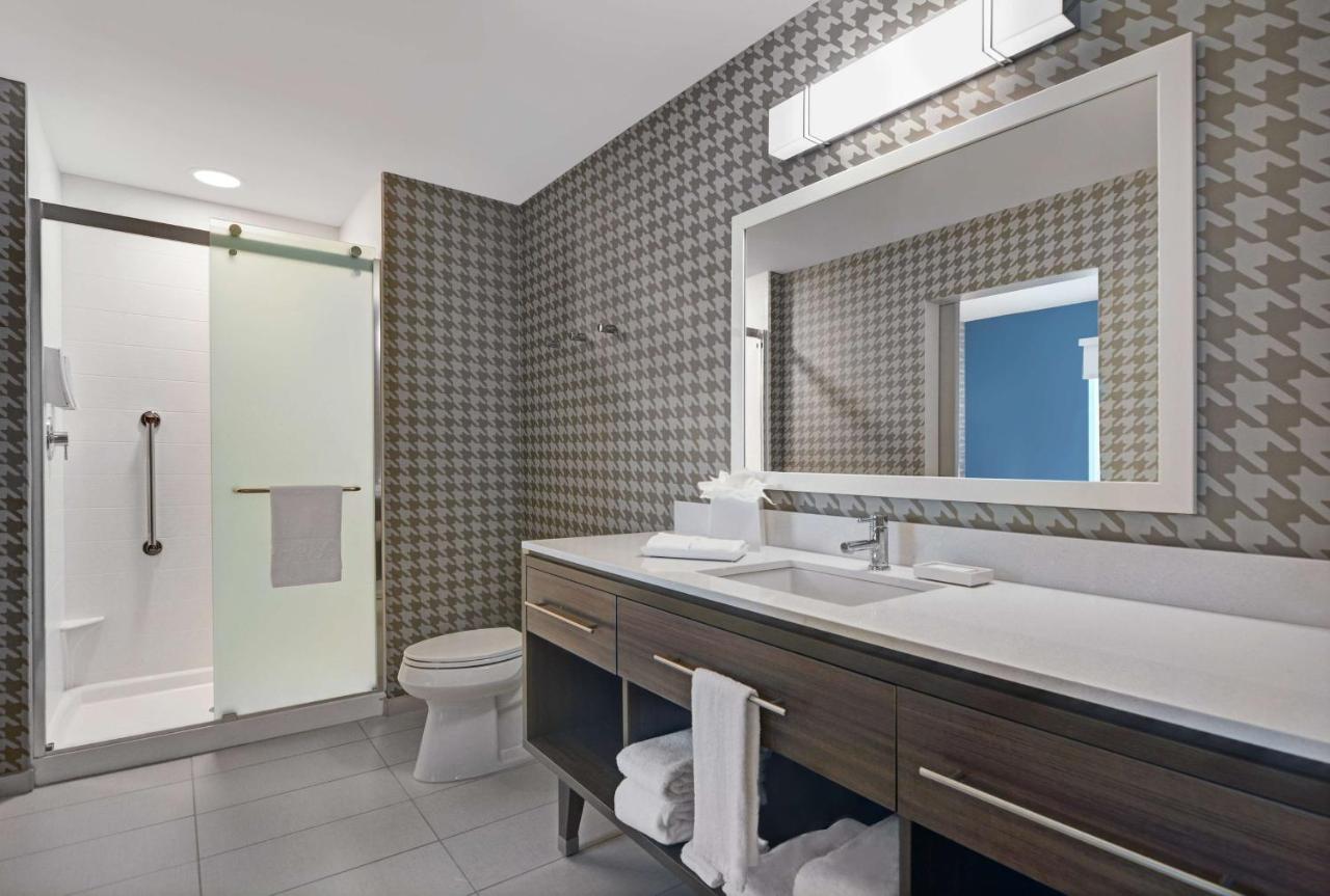One-Bedroom King Suite - Non-Smoking at Home2 Suites by Hilton Fort Myers Colonial Blvd
