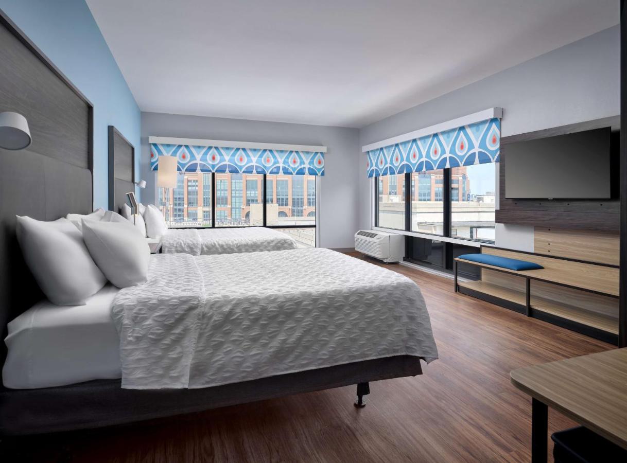Queen Room with Two Queen Beds - Mobility Accessible at Tru By Hilton Indianapolis Downtown, IN