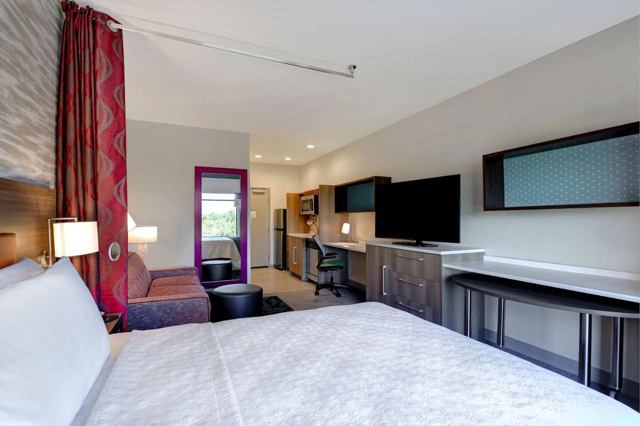 Queen Studio Suite - Hearing Accessible/Non-Smoking at Home2 Suites by Hilton North Plano Hwy 75