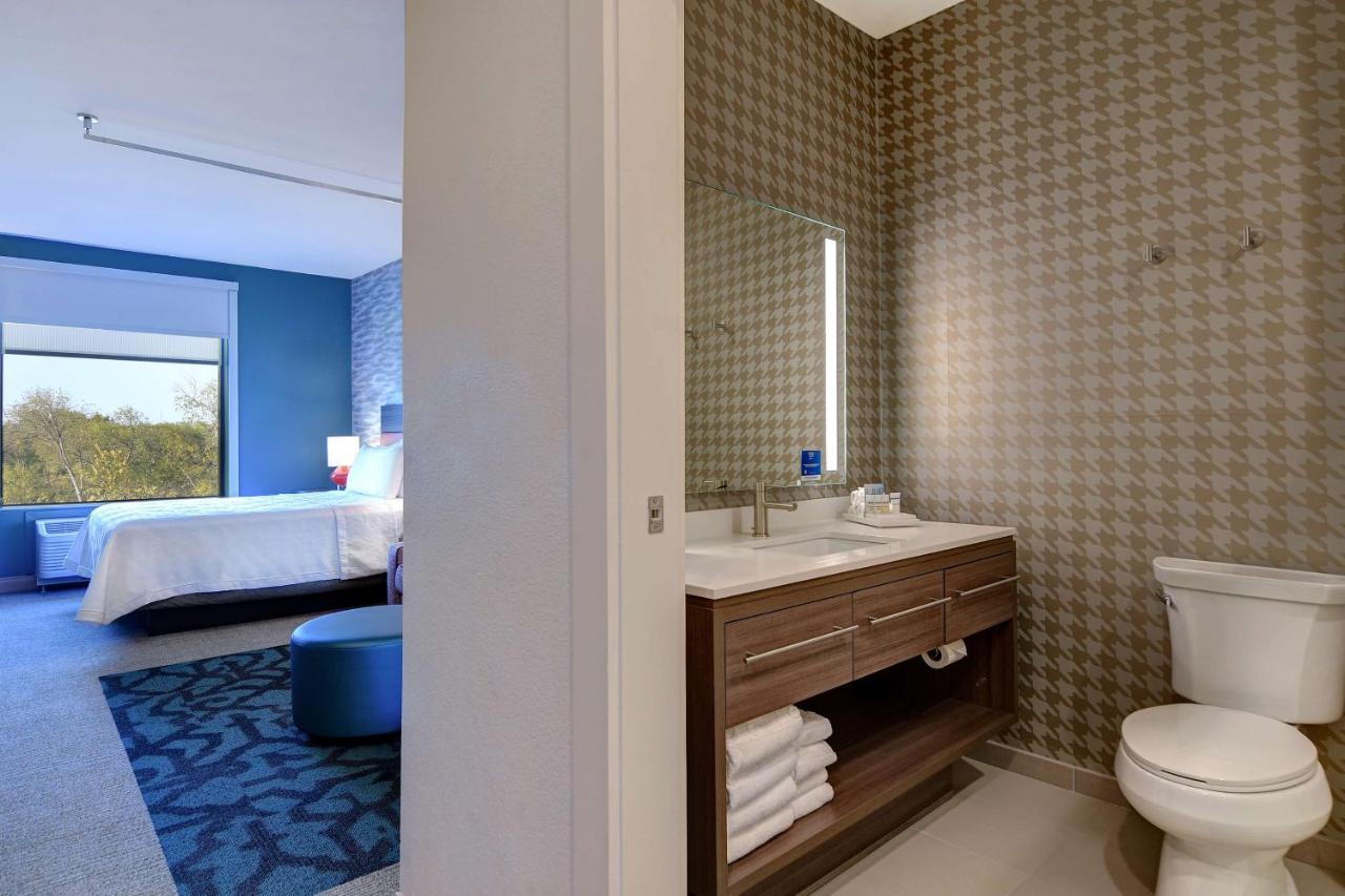 Queen Studio Suite - Hearing Accessible/Non-Smoking at Home2 Suites by Hilton North Plano Hwy 75