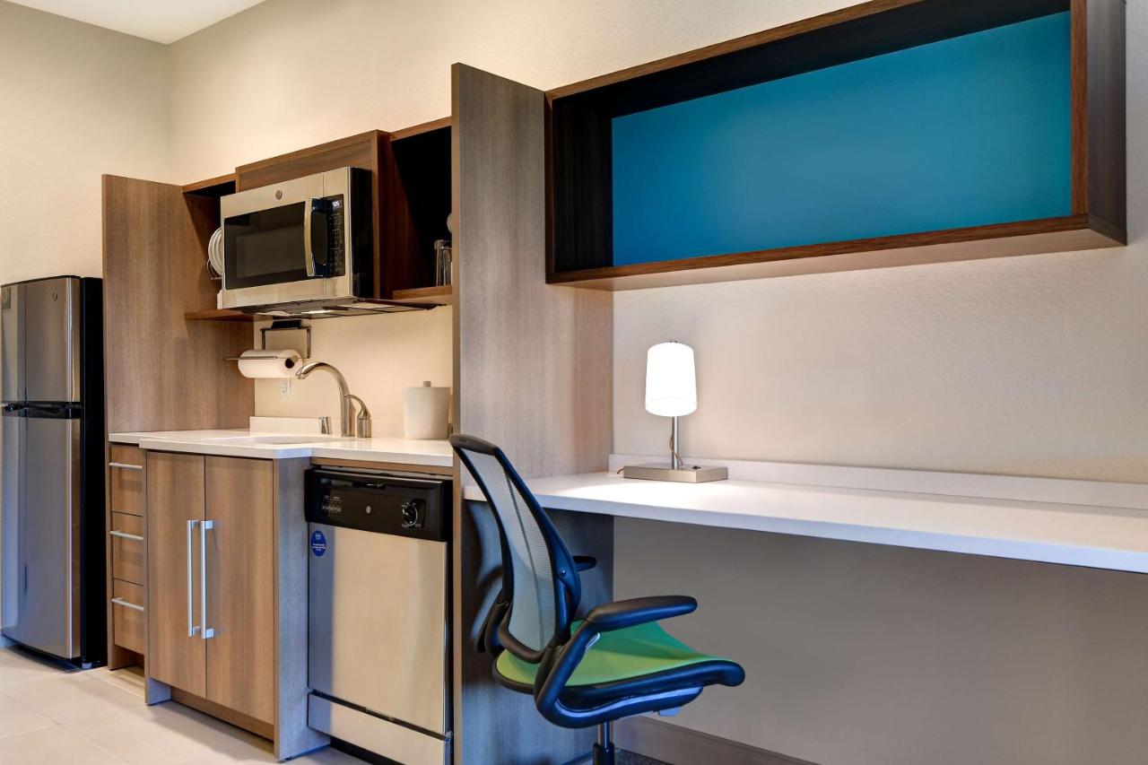 Queen Studio Suite - Hearing Accessible/Non-Smoking at Home2 Suites by Hilton North Plano Hwy 75