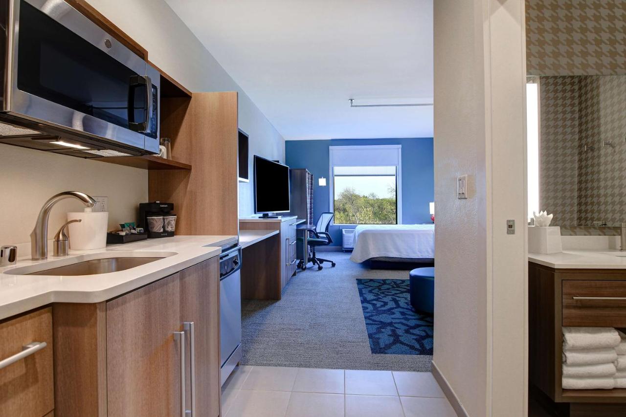 Queen Studio Suite - Hearing Accessible/Non-Smoking at Home2 Suites by Hilton North Plano Hwy 75