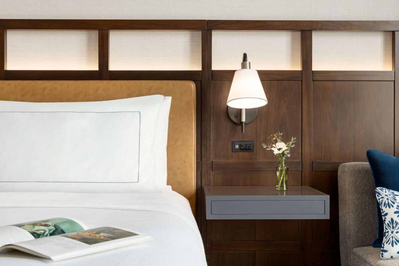 King Room at Valley Hotel Homewood Birmingham, Curio Collection by Hilton