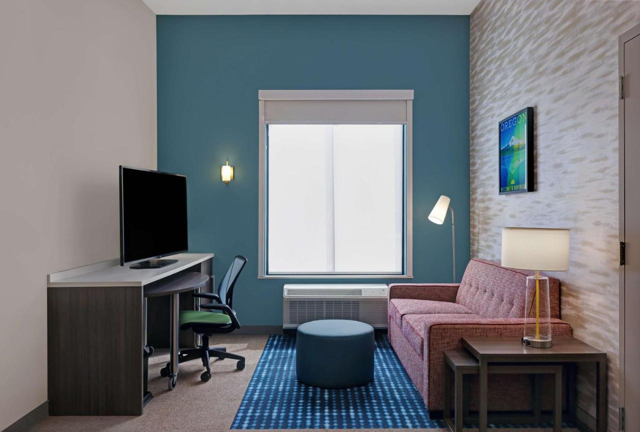 Queen Suite - Mobility/Hearing Accessible at Home2 Suites by Hilton Salem