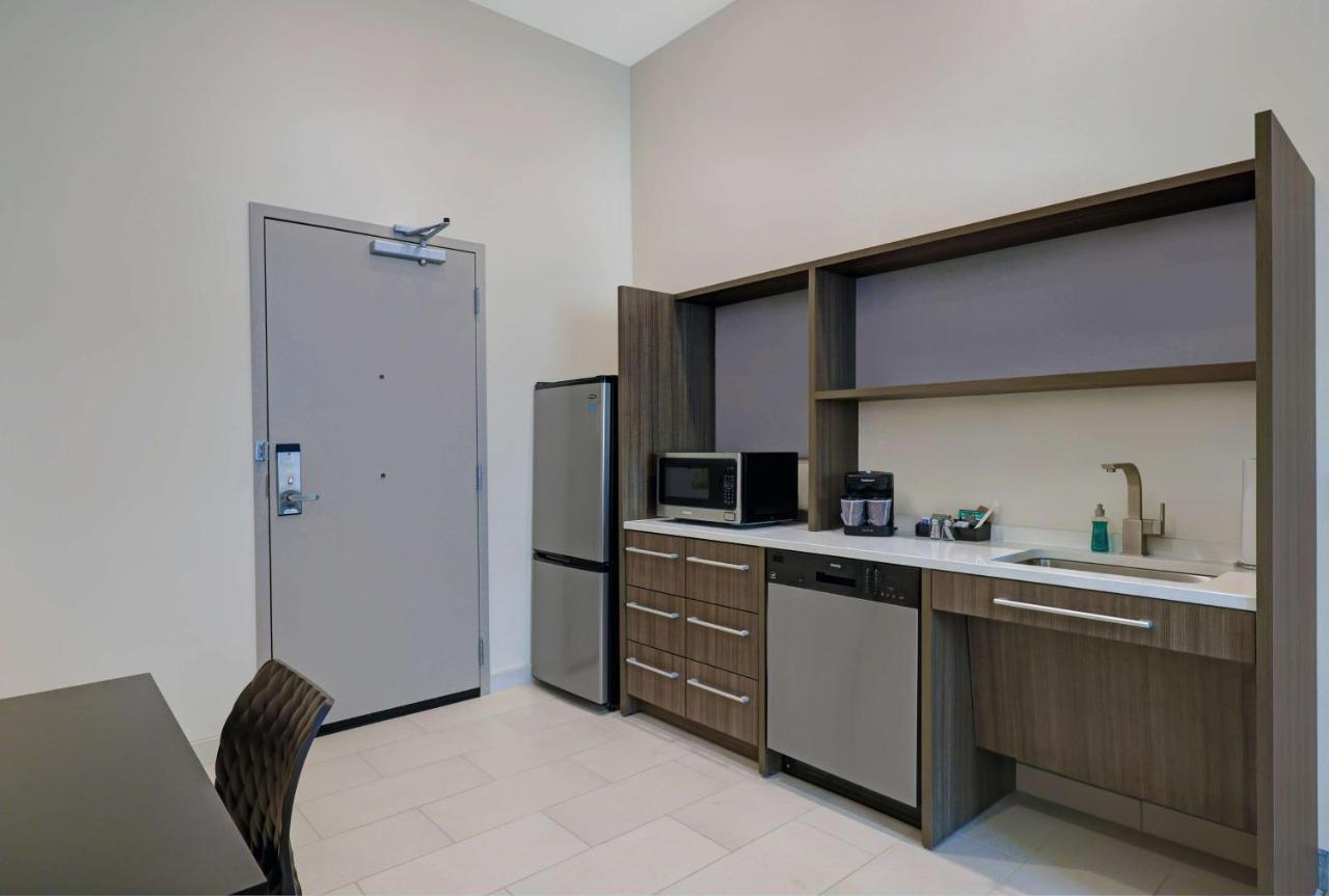Queen Suite - Mobility/Hearing Accessible at Home2 Suites by Hilton Salem