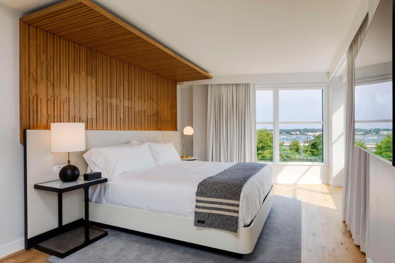 Presidential King Suite with Waterfront View at Canopy by Hilton Portland Waterfront