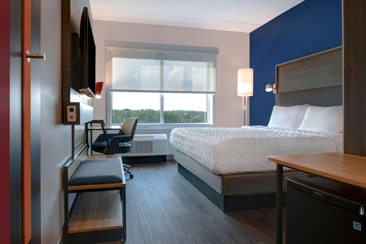 King Room at Tru By Hilton Macon North, GA