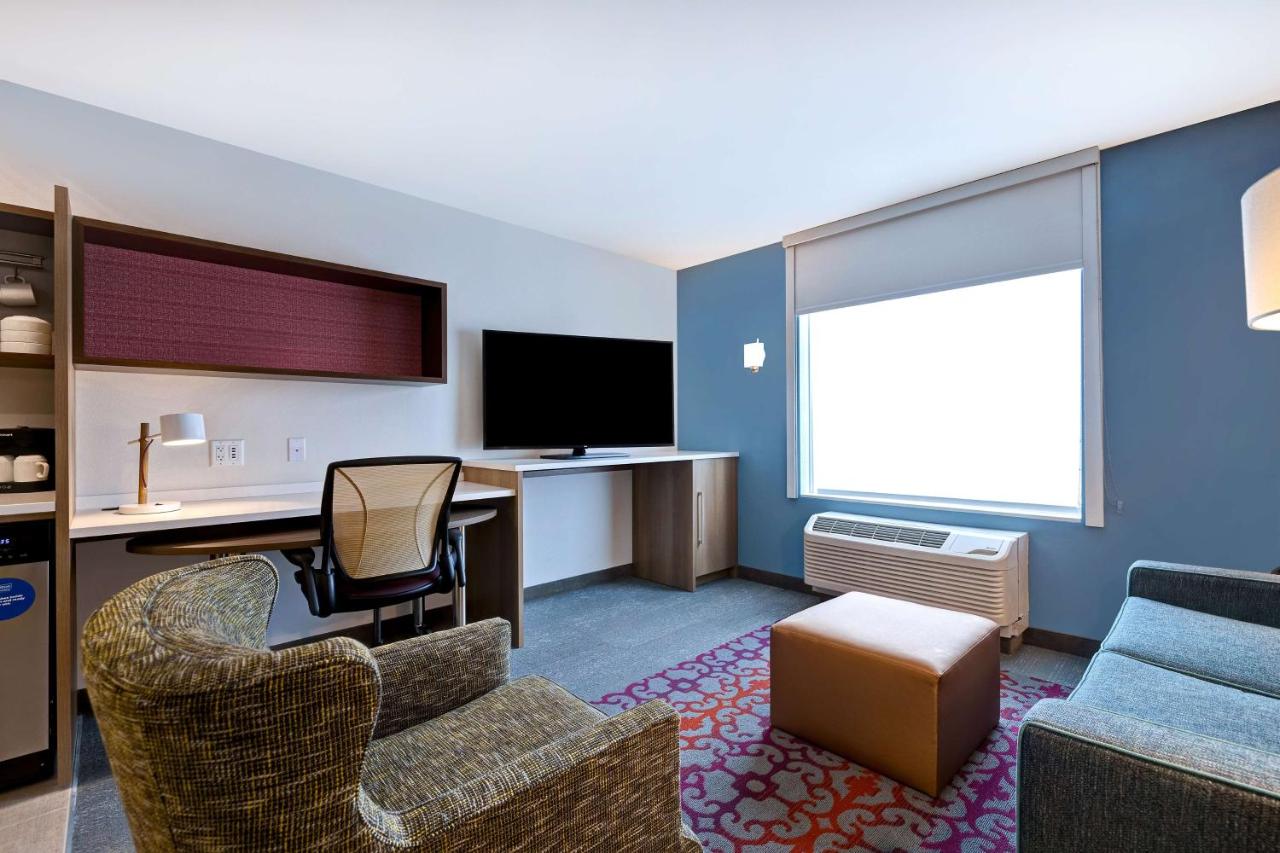 One-Bedroom Queen Suite - Non-Smoking at Home2 Suites by Hilton Lincolnshire Chicago