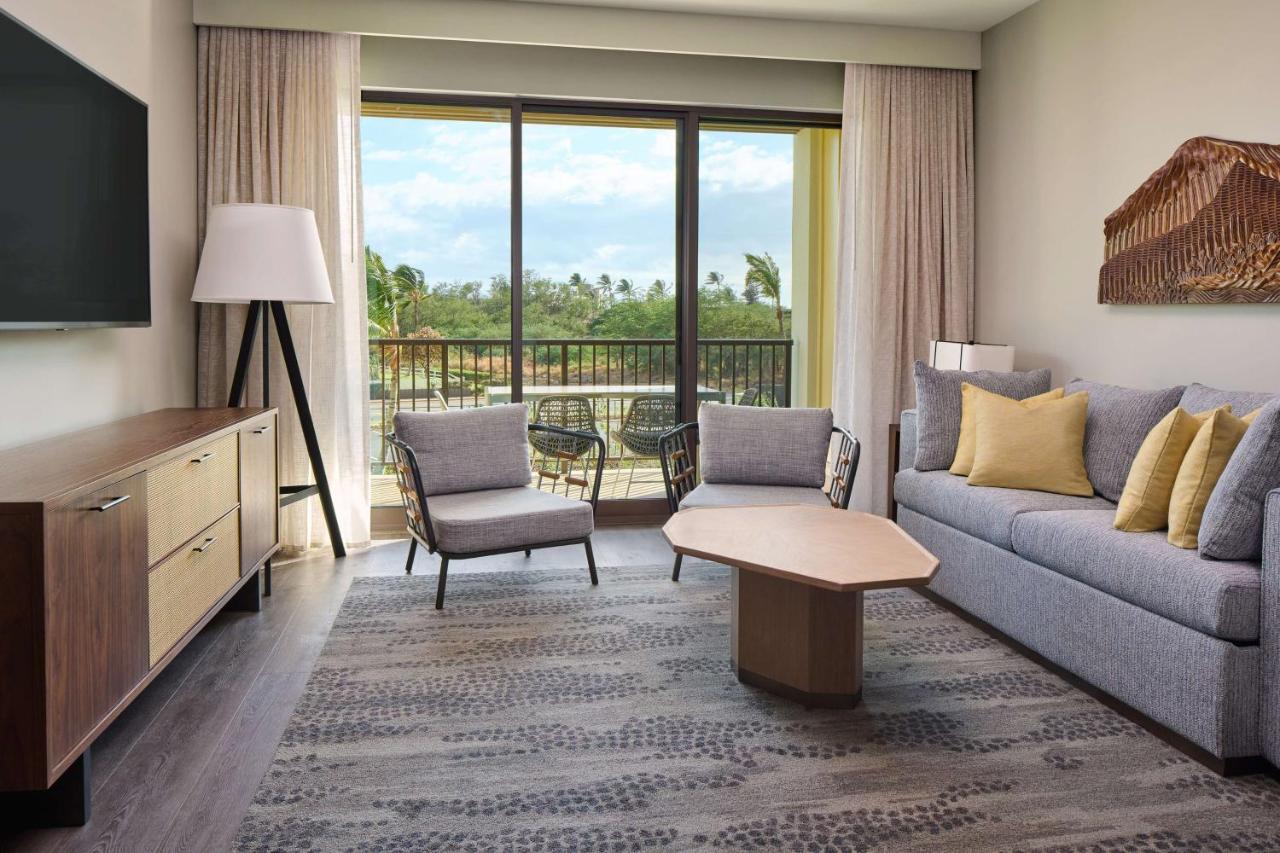One-Bedroom King Suite with Resort View, Full Kitchen, Sofabed & Balcony at Hilton Grand Vacations Club Maui Bay Villas