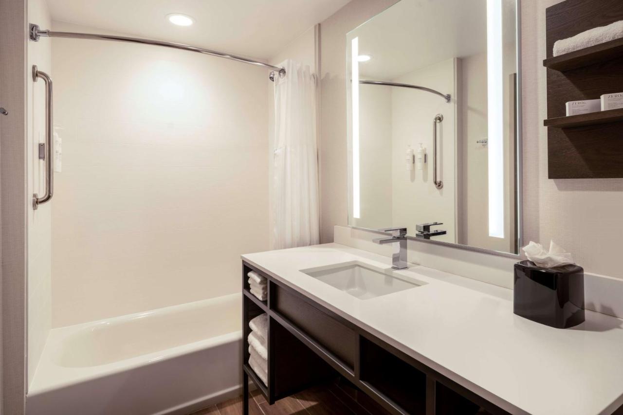 Queen Room with Two Queen Beds - Hearing Accessible at Hilton Garden Inn Pomona, CA
