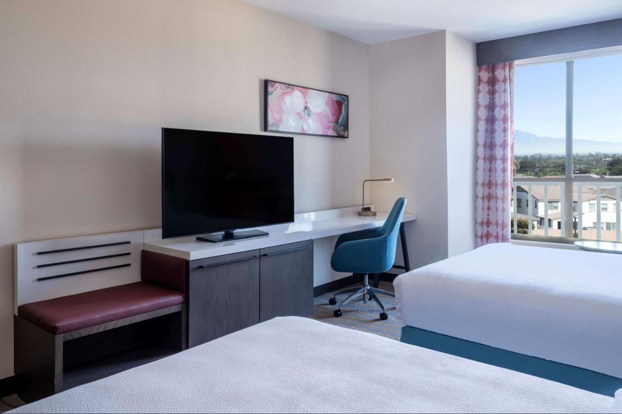 Queen Room with Two Queen Beds - Hearing Accessible at Hilton Garden Inn Pomona, CA