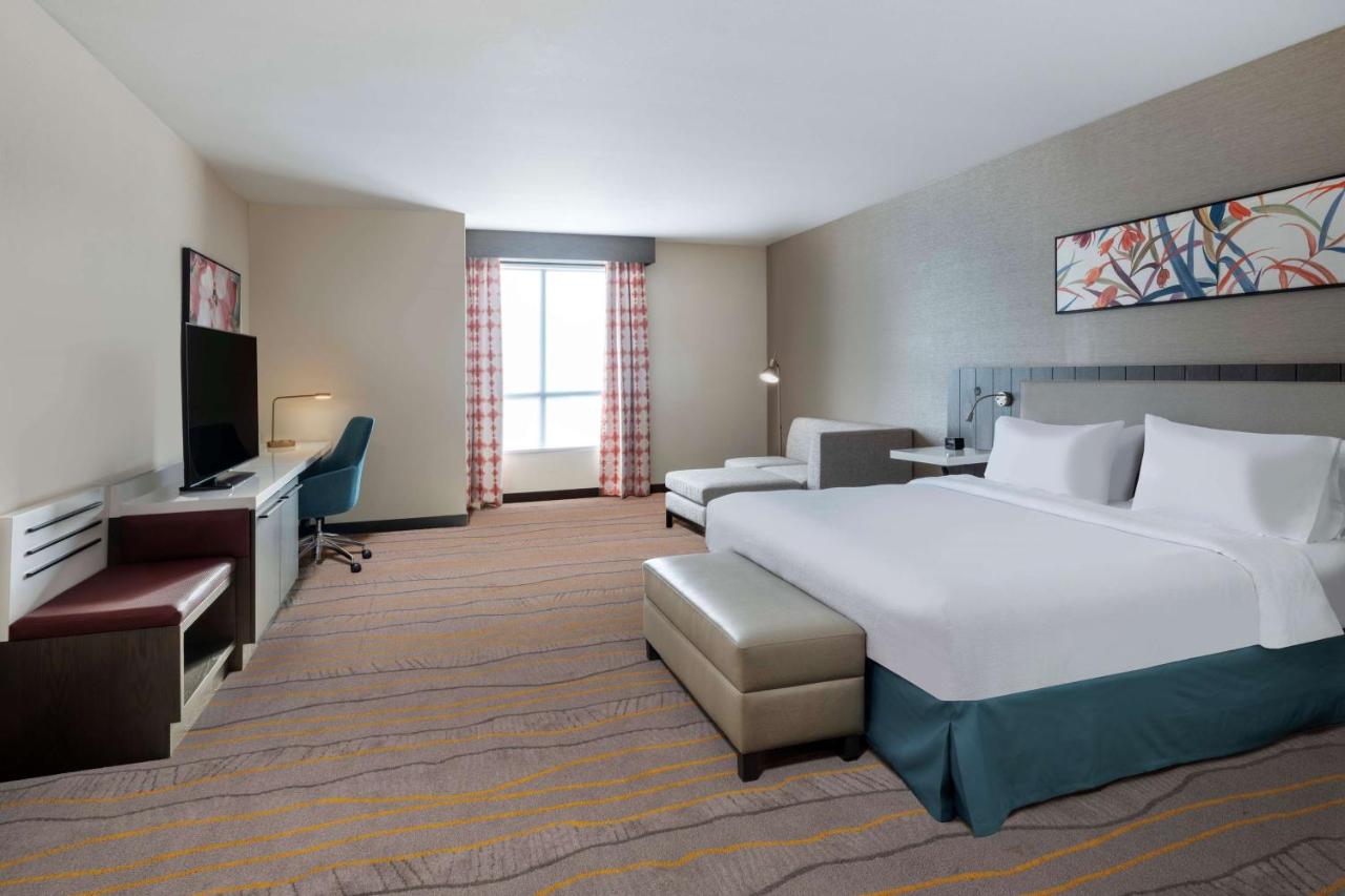 Junior King Suite at Hilton Garden Inn Pomona, CA