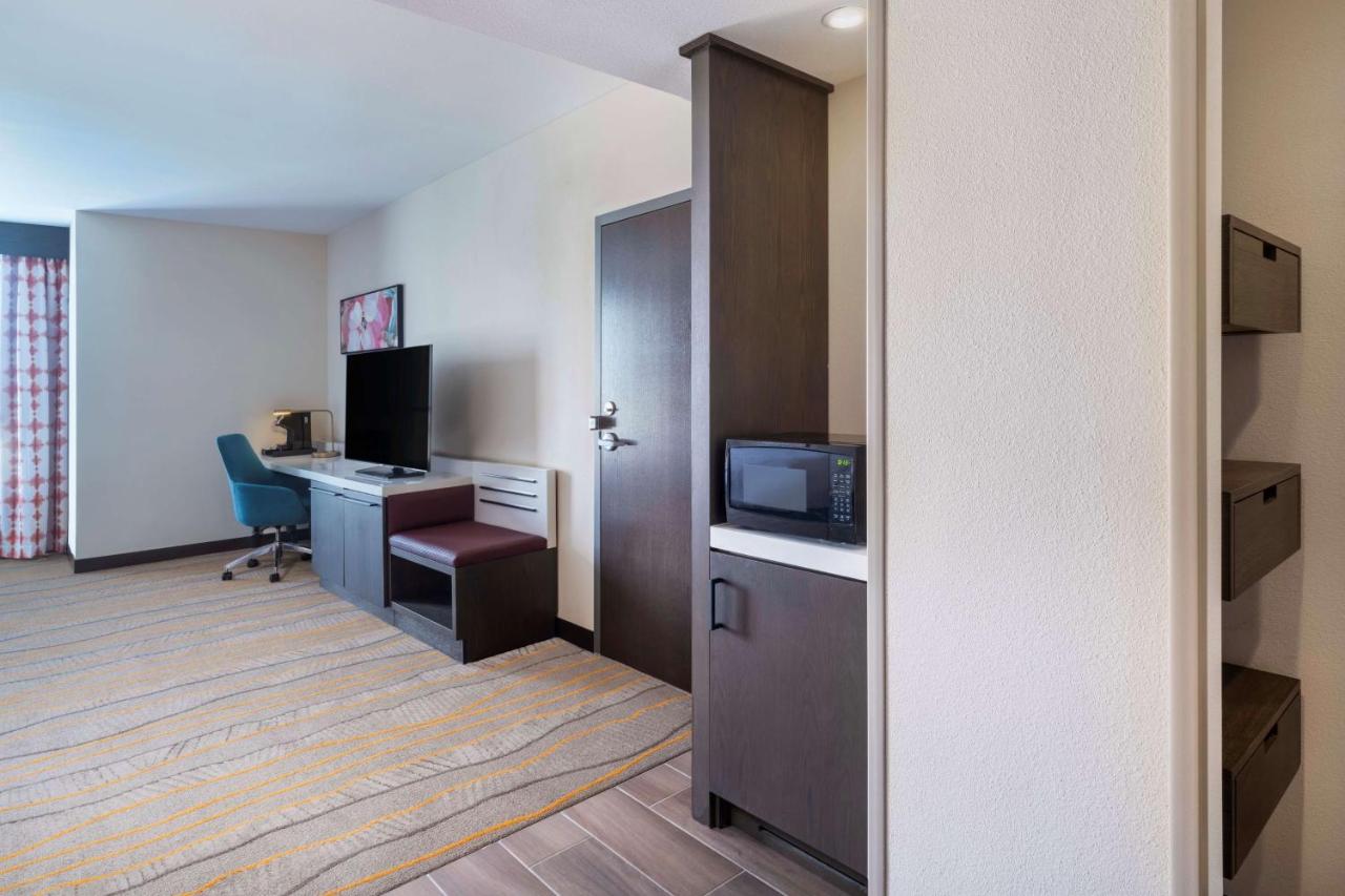 Queen Room with Two Queen Beds with Bath Tub - Mobility Accessible at Hilton Garden Inn Pomona, CA