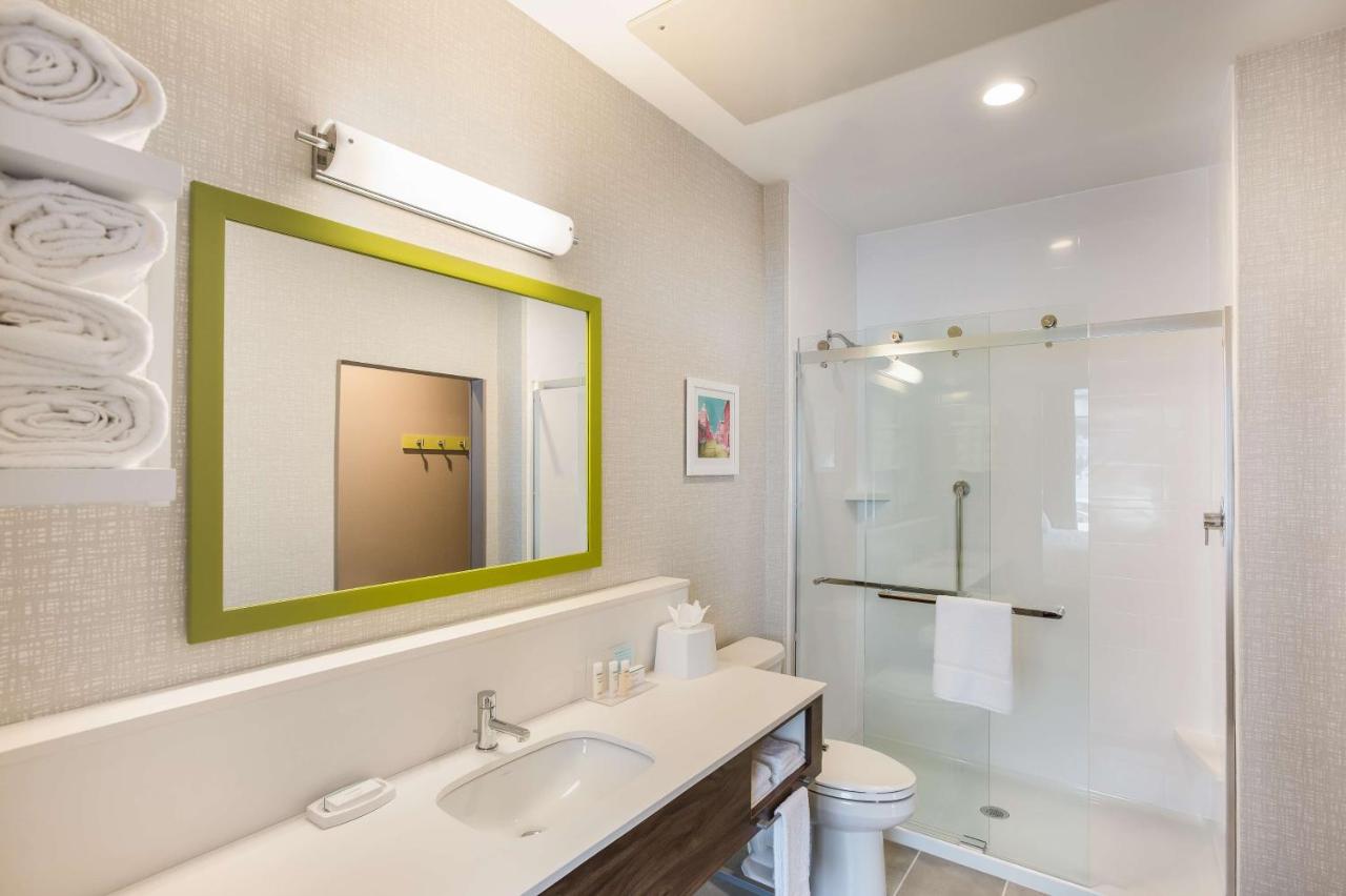 One-Bedroom King Suite with Balcony at Hampton Inn & Suites Houghton