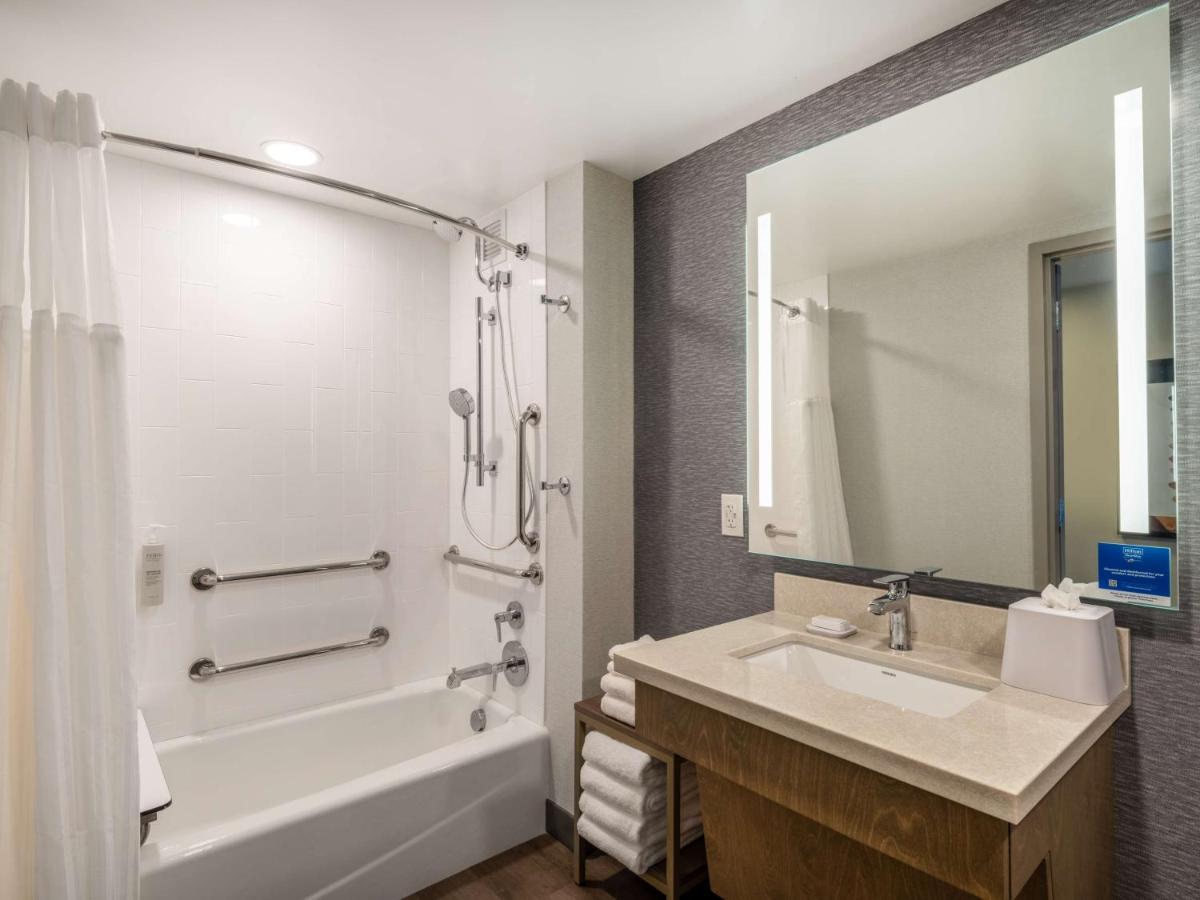 King Suite with Bath tub and River View - Mobility Accessible at Homewood Suites by Hilton Toledo Downtown