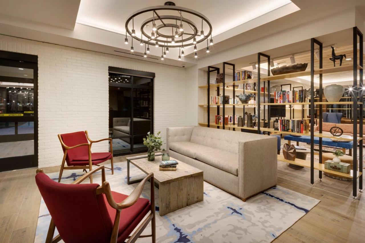 | Hilton Garden Inn Haymarket