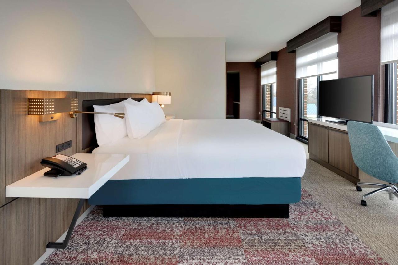 | Hilton Garden Inn Haymarket