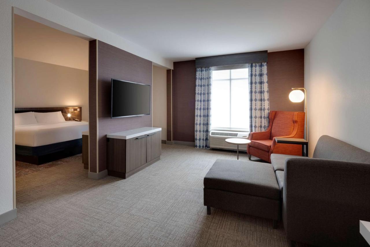 | Hilton Garden Inn Haymarket