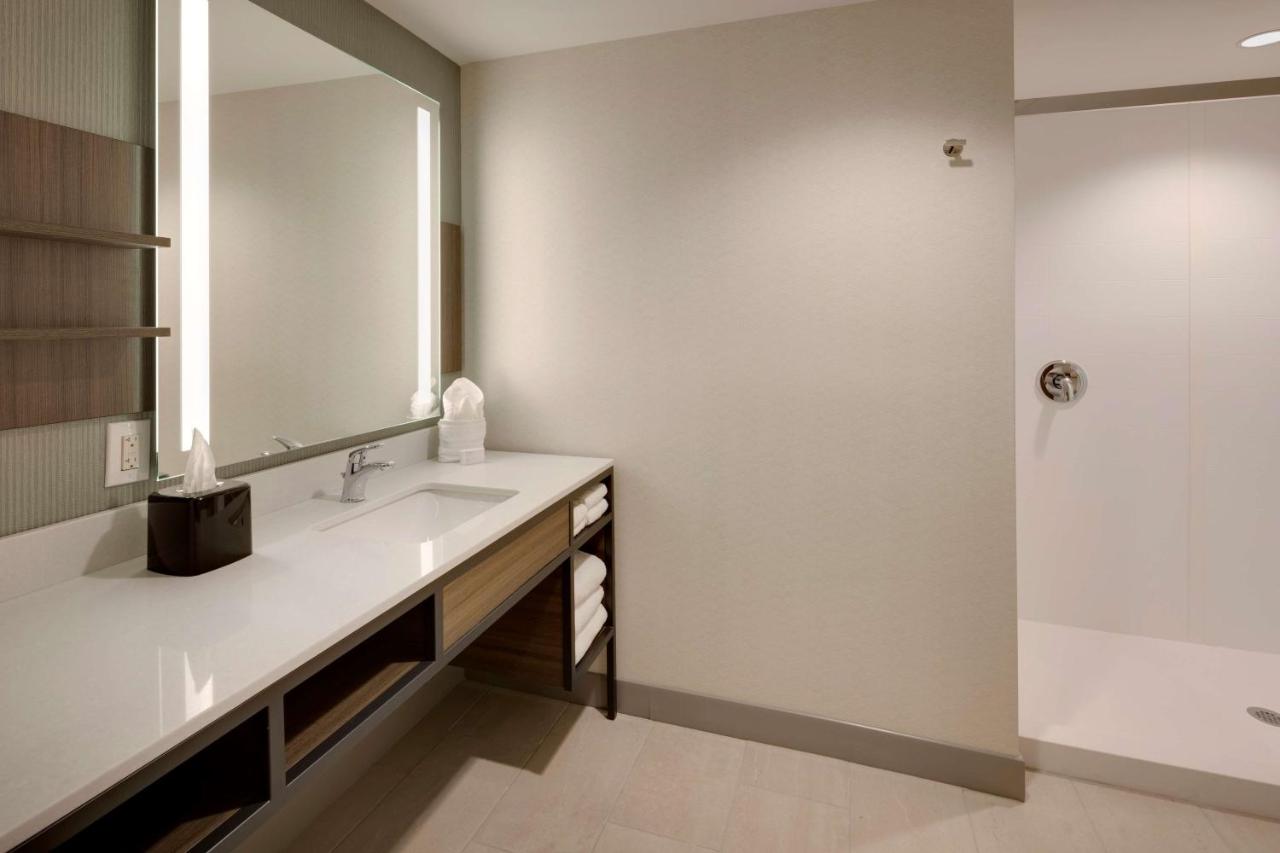 | Hilton Garden Inn Haymarket