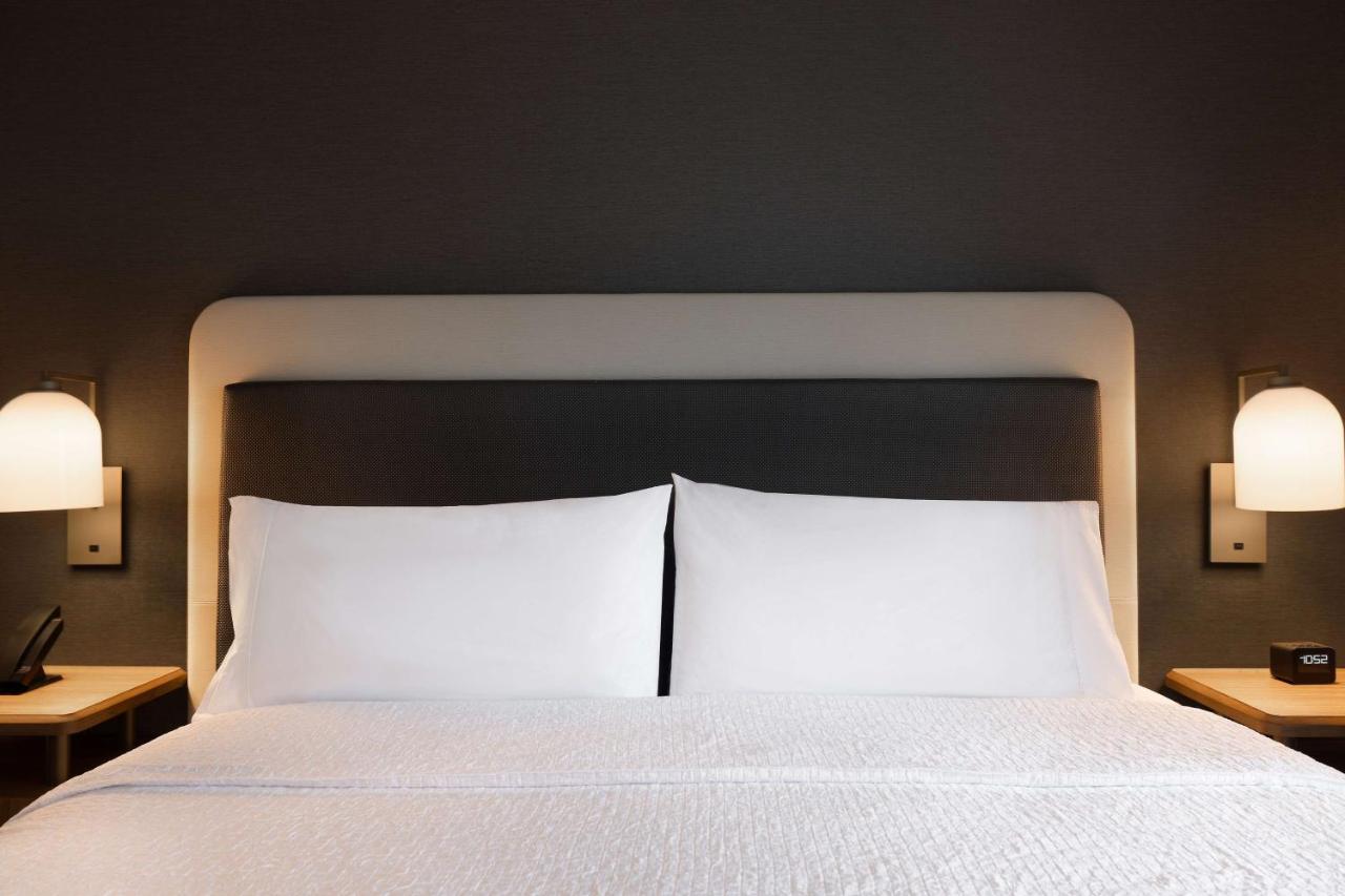 One-Bedroom King Suite at Homewood Suites by Hilton Oak Creek Milwaukee