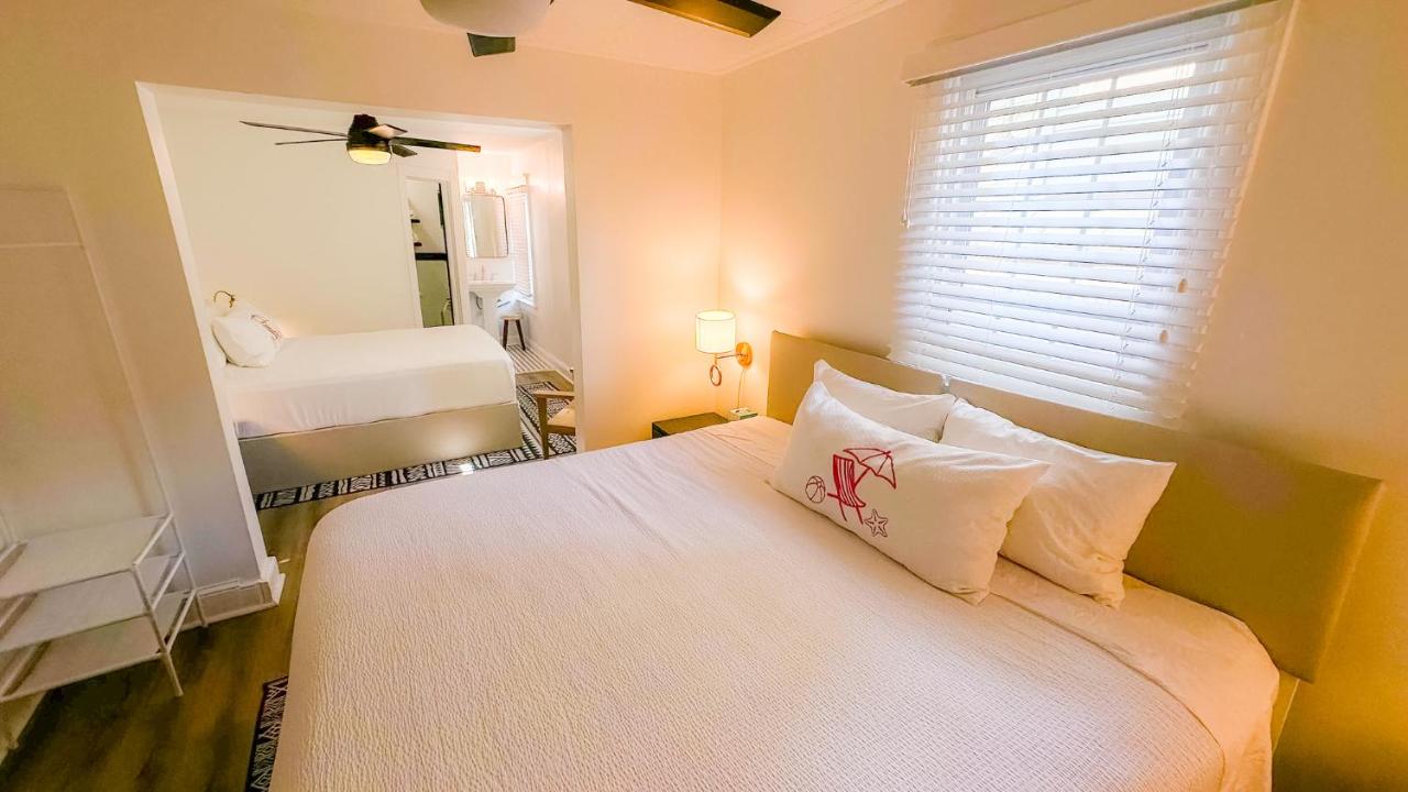 | Bellevue Stratford Inn