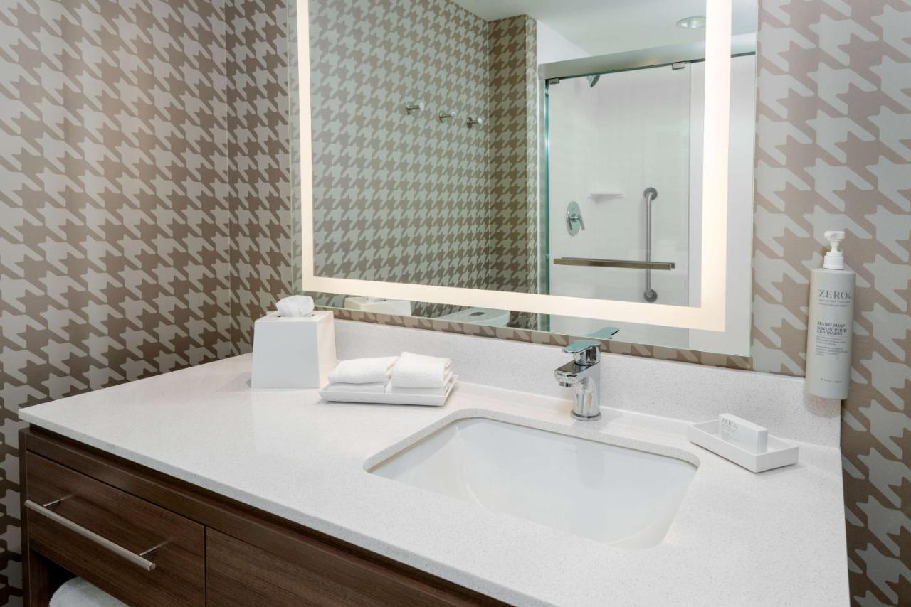 Studio King Suite at Home2 Suites by Hilton Wildwood the Villages