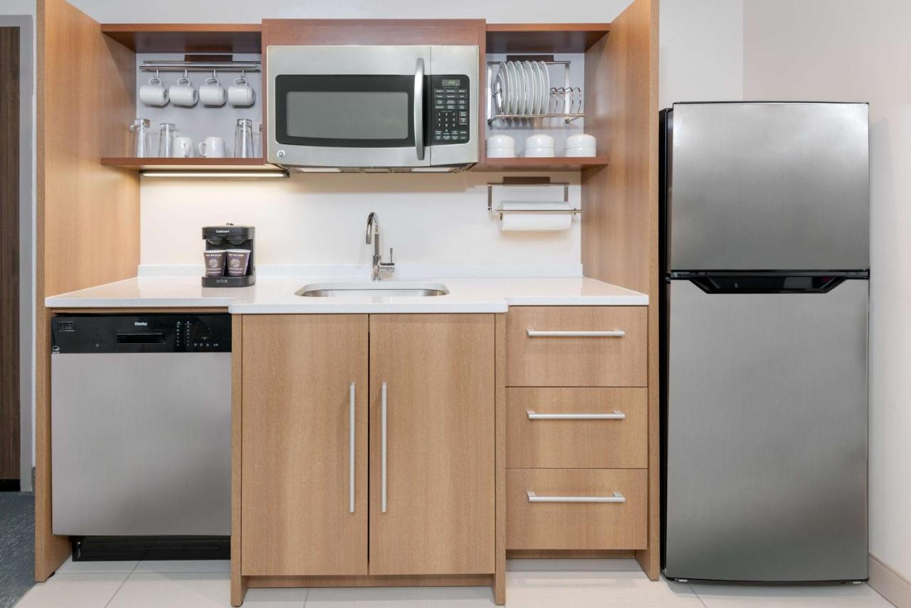Studio King Suite at Home2 Suites by Hilton Wildwood the Villages