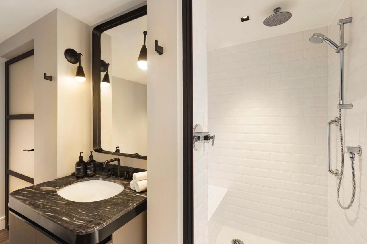 King Studio Suite with City View at Canopy by Hilton San Francisco SoMa