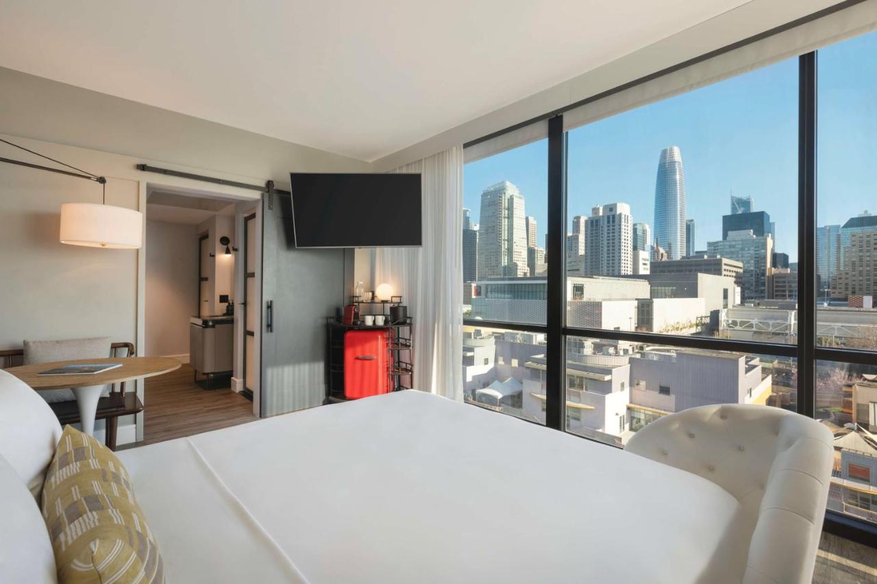 King Studio Suite with City View at Canopy by Hilton San Francisco SoMa