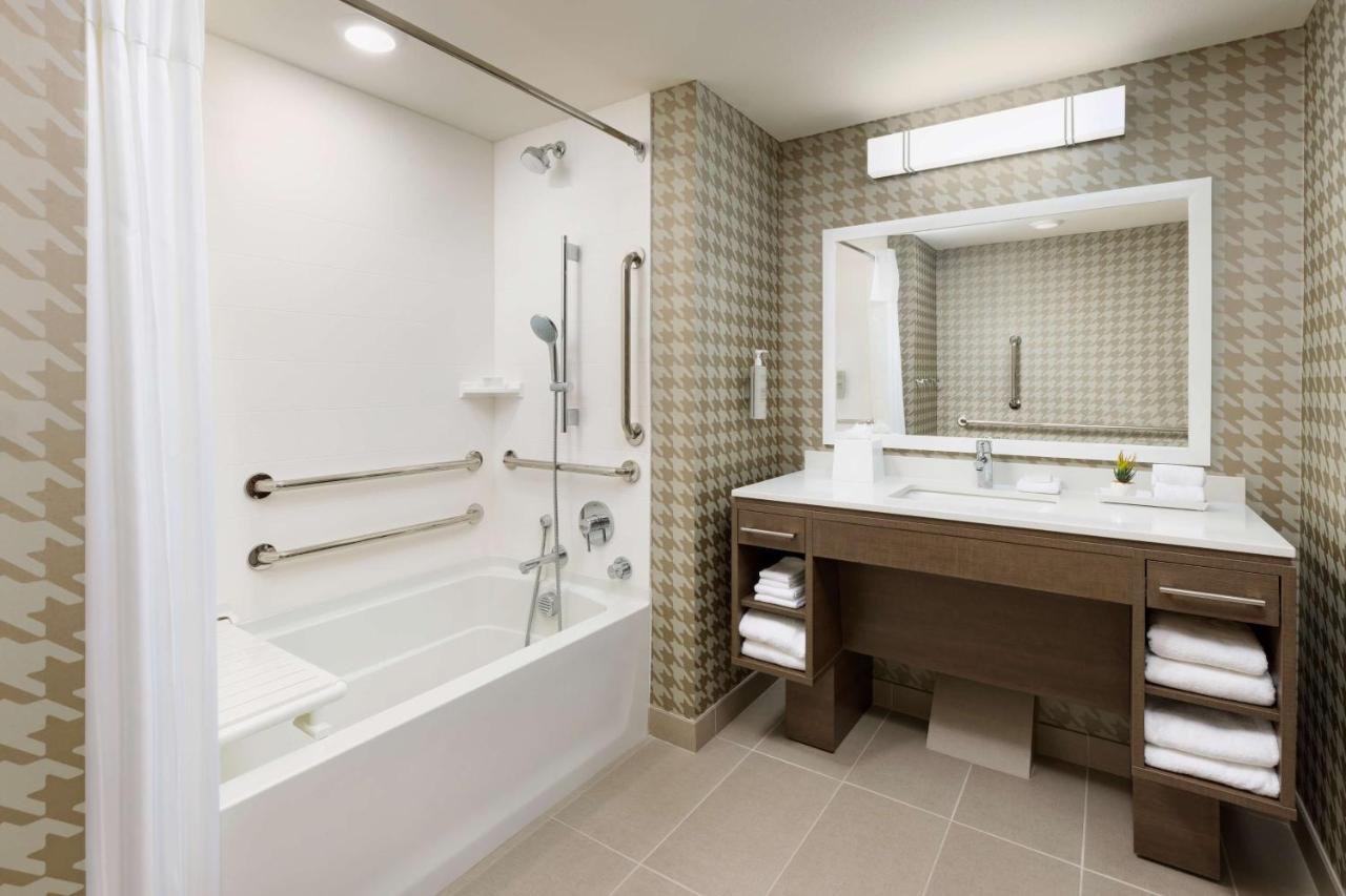 King Suite with Bath Tub - Mobility/Hearing Accessible at Home2 Suites by Hilton Scottsdale North