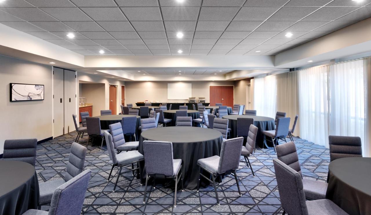  | Courtyard by Marriott Houston NASA Clear Lake
