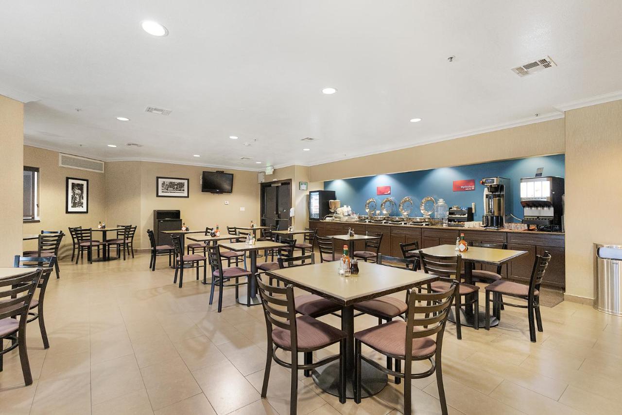 | Best Western Plus Wine Country Inn & Suites