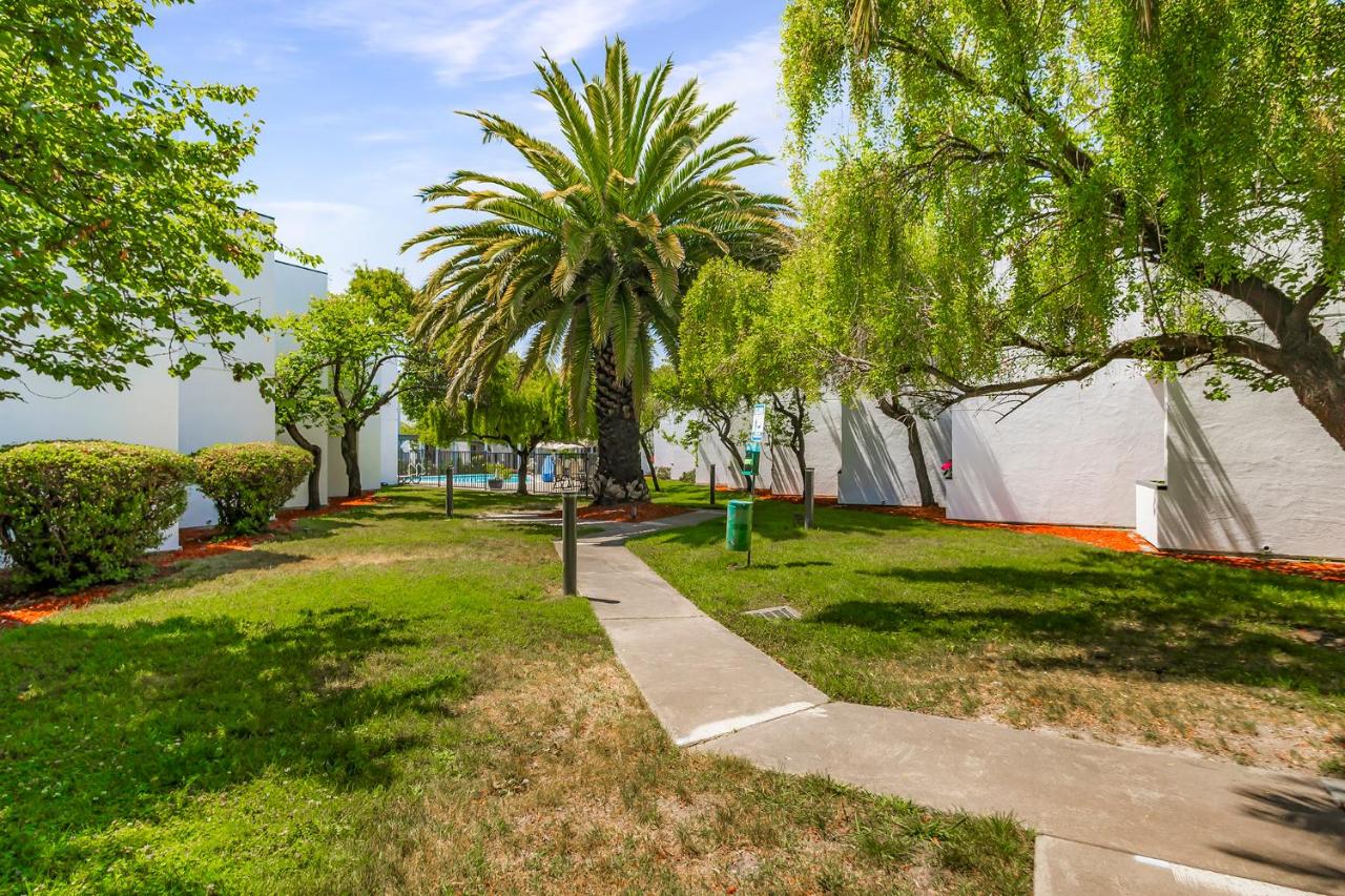 | Best Western Plus Wine Country Inn & Suites