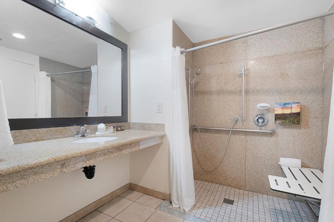 King Suite - Disability Access at Best Western Plus Wine Country Inn & Suites