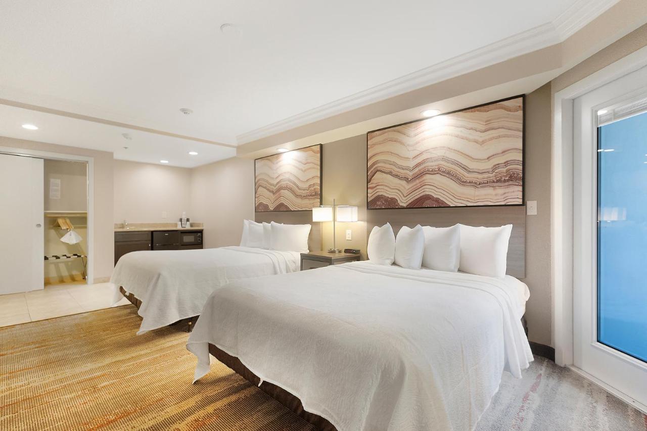 Queen Room with Two Queen Beds - Balcony - Non Smoking at Best Western Plus Wine Country Inn & Suites