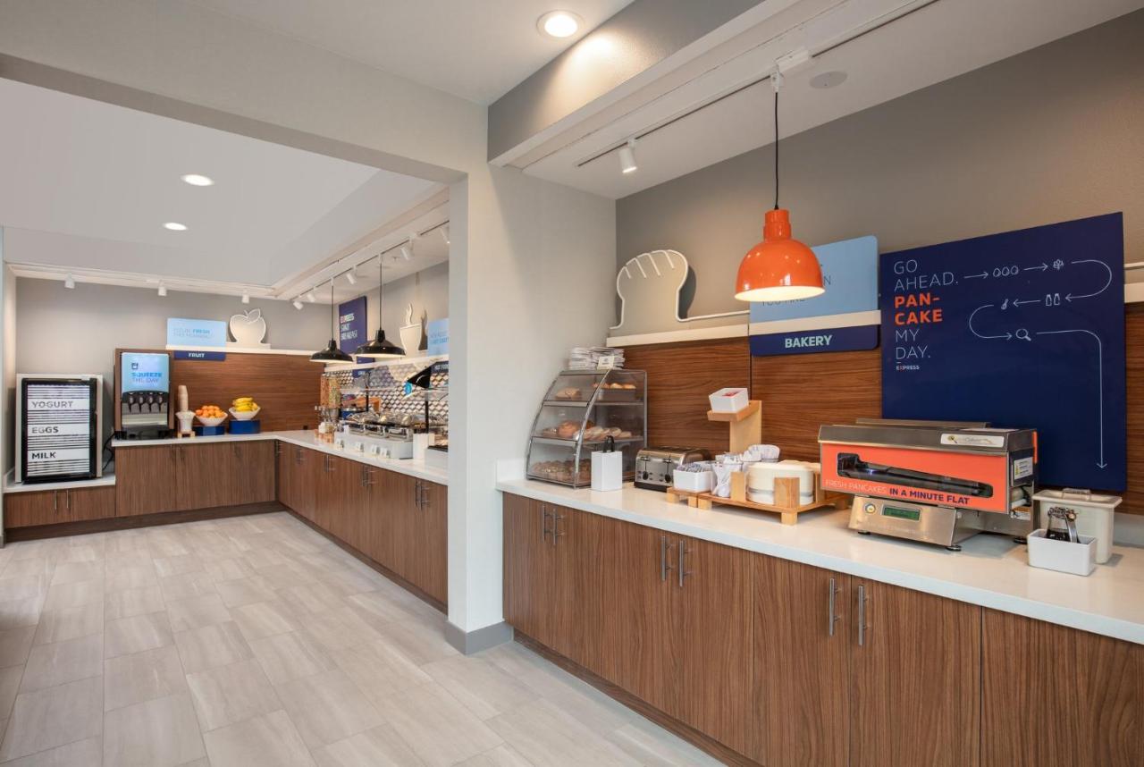  | Holiday Inn Express Bothell - Canyon Park, an IHG Hotel