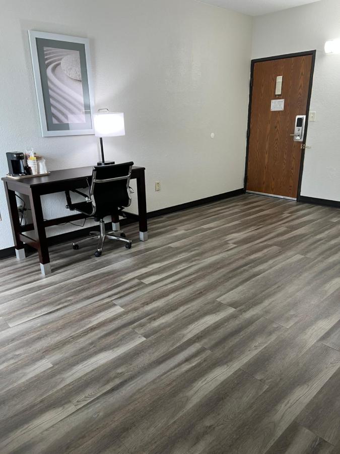 | Quality Inn Merriam Kansas City