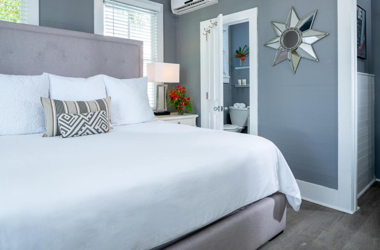  | Alexander's Gay Lesbian Guesthouse (Adult Only 21+)
